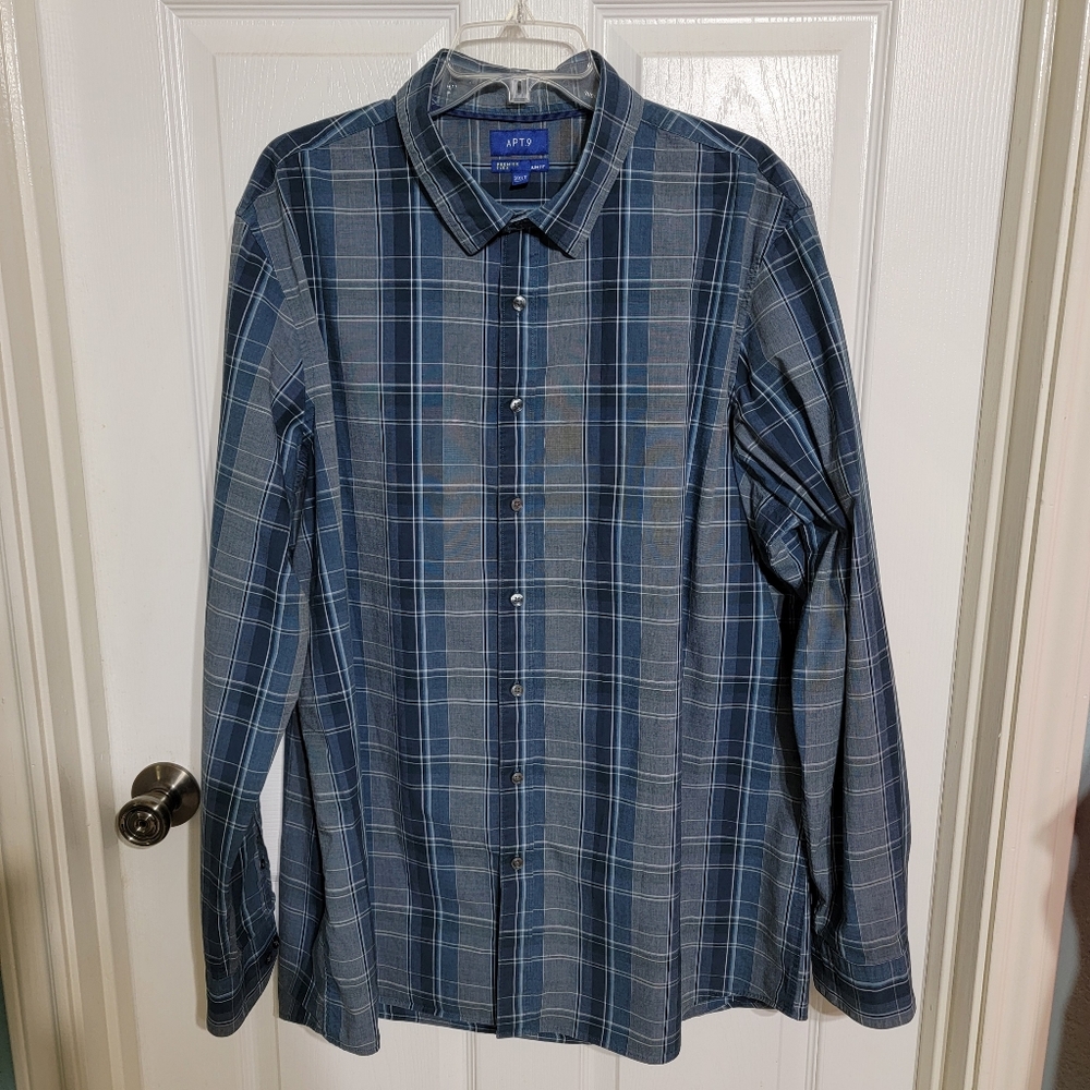Apt. 9 Blue/White Plaid Button Up Shirt Long Sleeve Men's Size 2 XLT